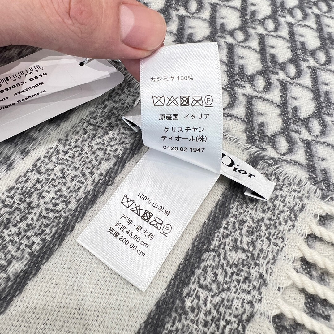 DIOR SCARF 200 CM IN CASHMERE 667141