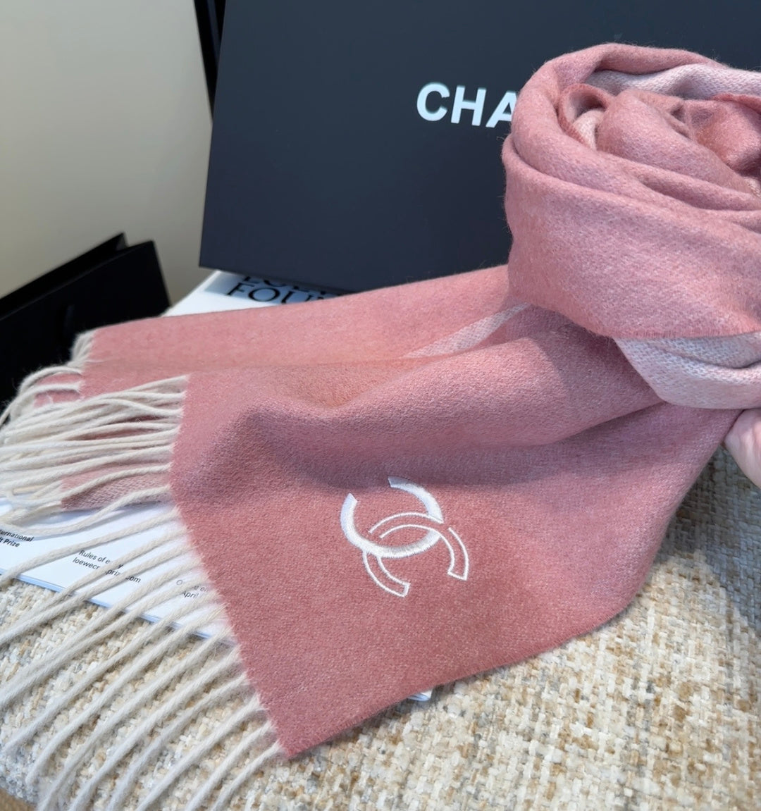 CHANEL 25S SCARF 180 IN CASHMERE 989787