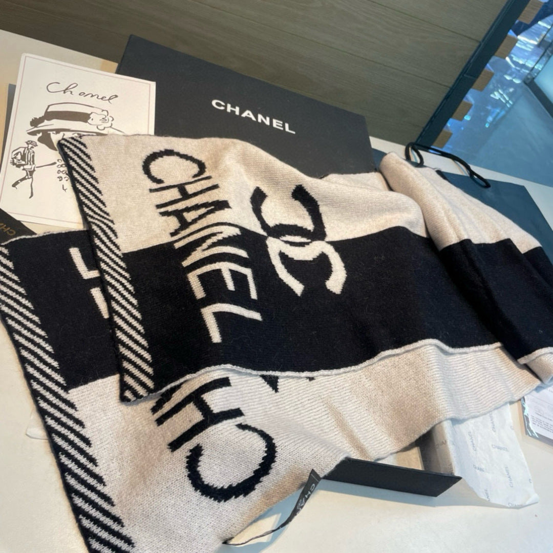 CHANEL 25S SCARF 180 IN CASHMERE 932415