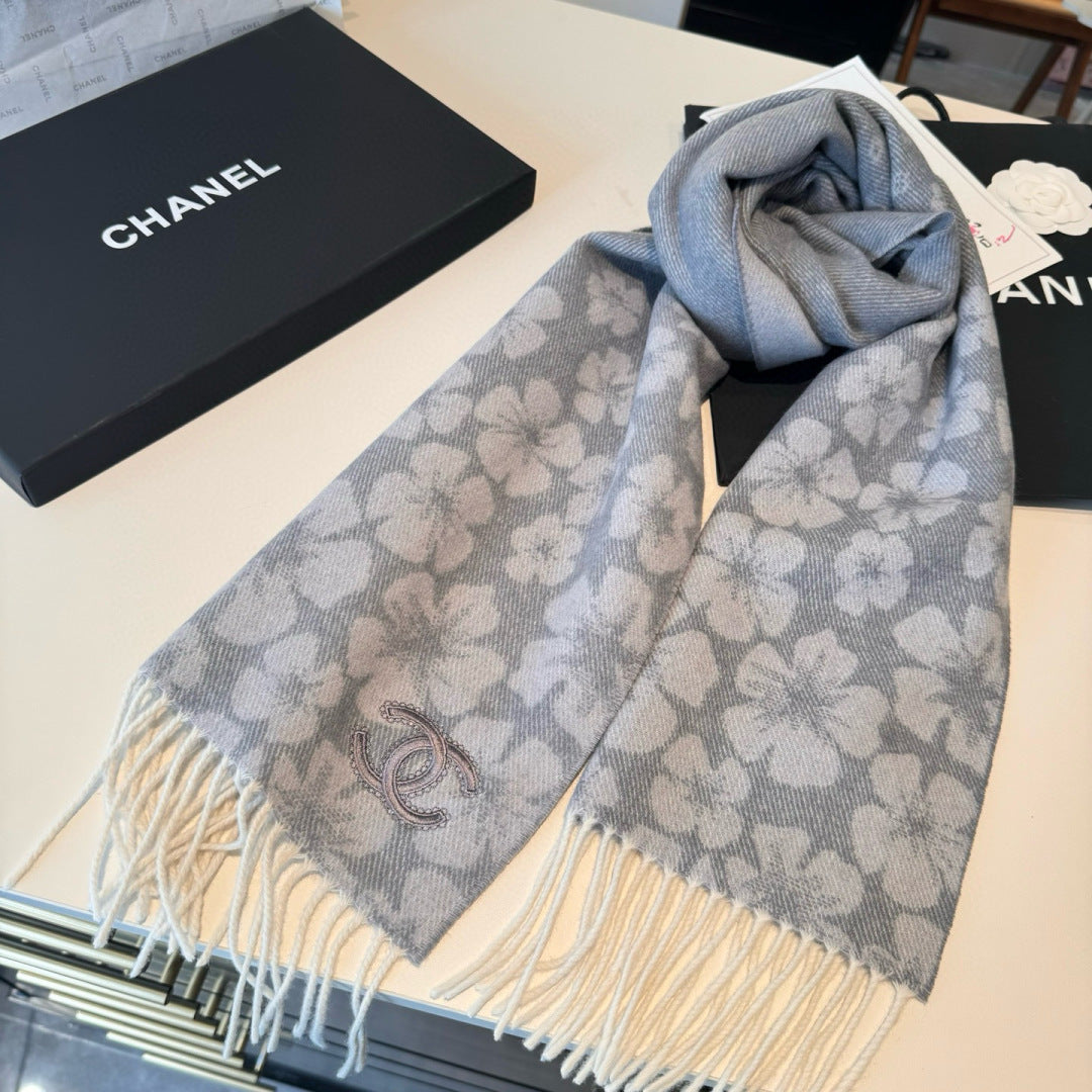 CHANEL 25S SCARF 180 IN CASHMERE 989900