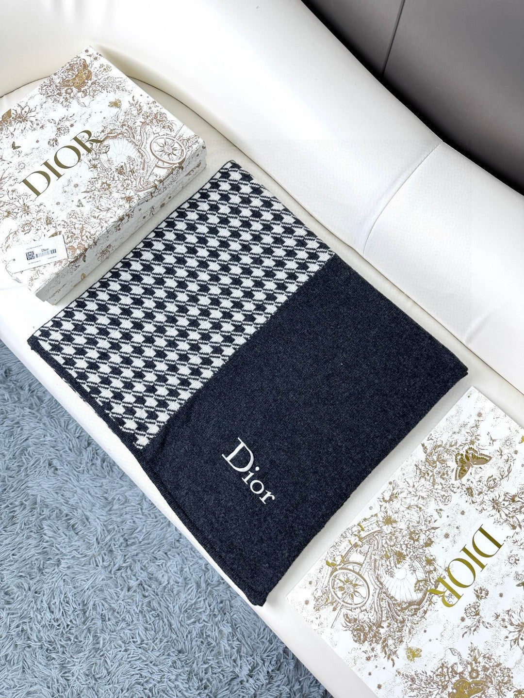 DIOR SCARF 190 CM IN BLACK MIX WHITE CARO CASHMERE 388127