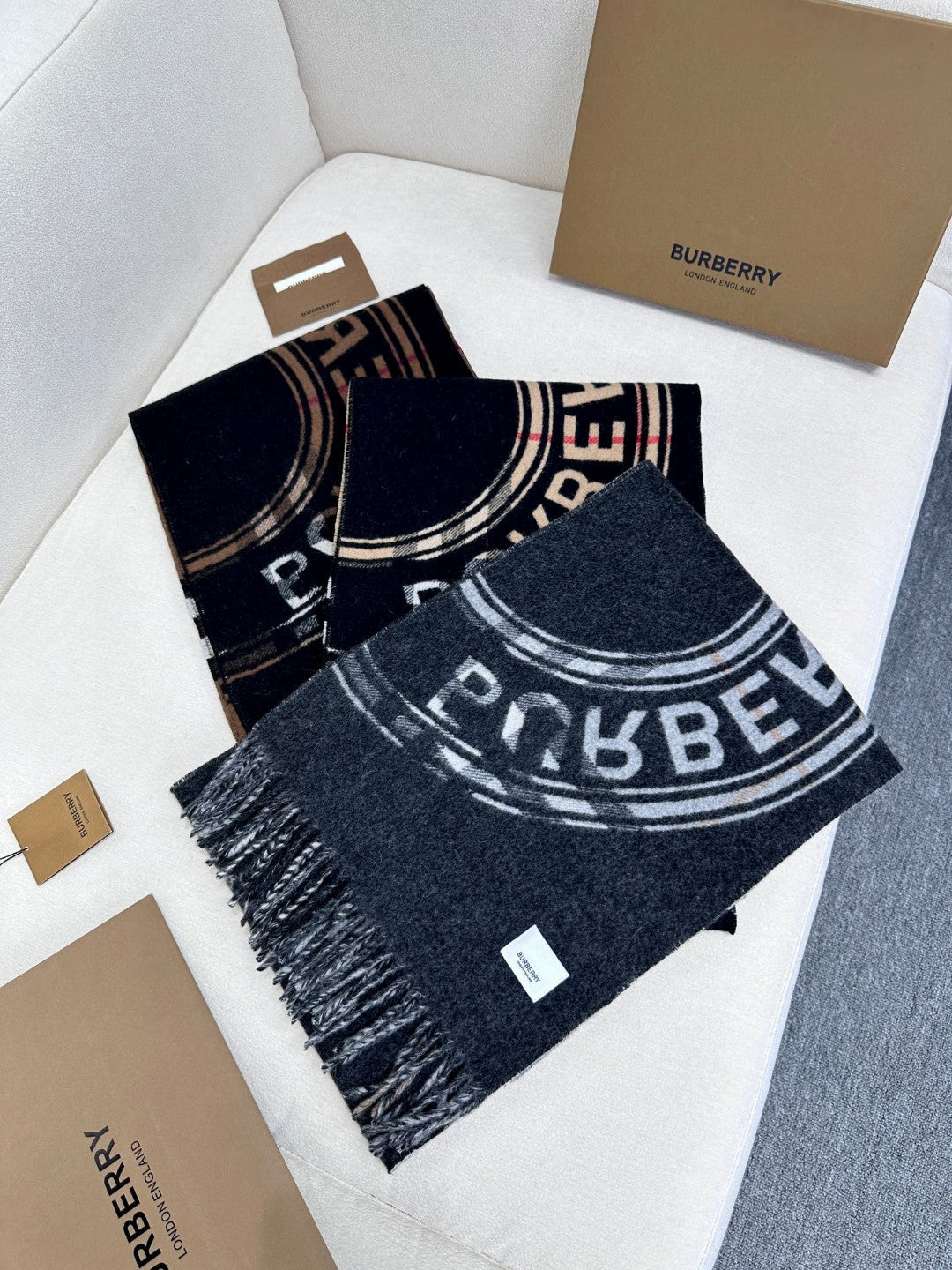 BURBERRY SCARF 180 CM IN BLACK AND LIGHT GRAY CASHMERE  407242