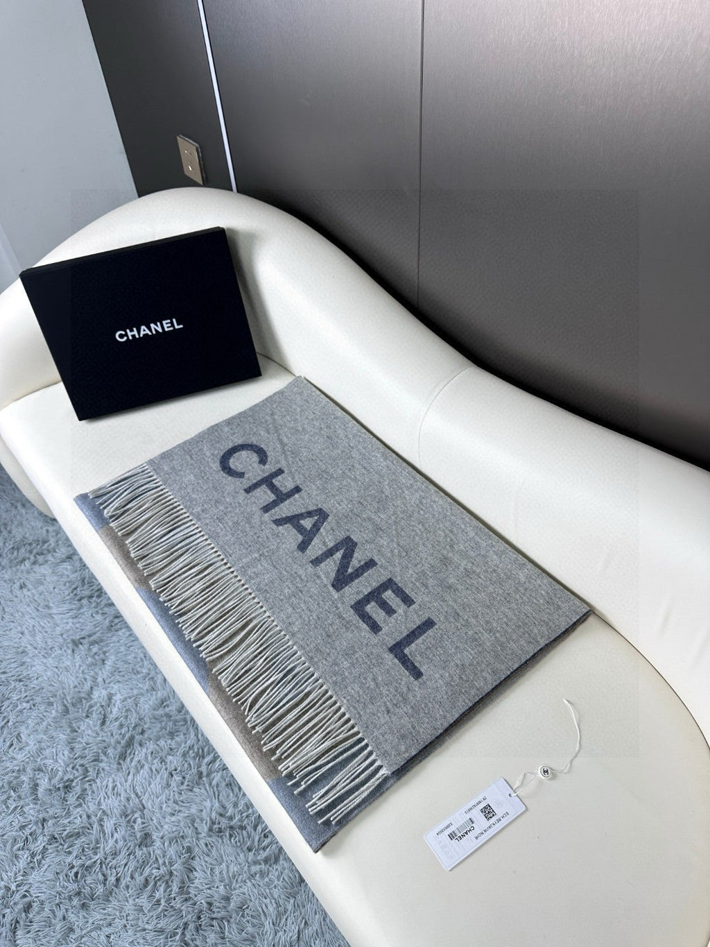 CHANEL 25S SCARF 180 IN CASHMERE 724825