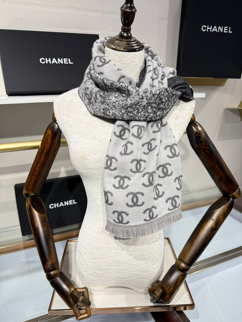 CHANEL 25S SCARF 185 CM IN CASHMERE 943078